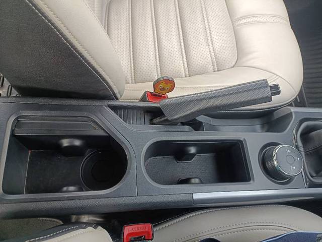 https://images10.gaadi.com/usedgaadi-sellcar/UsedCar/e5481dc3a/7a531381-572e-4874-be25-09917f03e51e.jpg?imwidth=6402