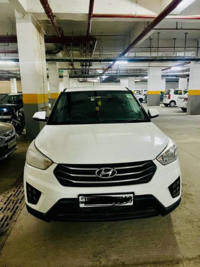 https://images10.gaadi.com/usedgaadi-sellcar/UsedCar/e548544da/652d0627-a38f-4cd9-889a-c5e0e3aaa27f.jpeg?imwidth=6400