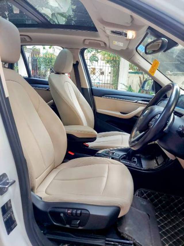 https://images10.gaadi.com/usedgaadi-sellcar/UsedCar/e5487afaa/b9846b95-524b-4cfa-a05e-c1a758eaa349.jpg?imwidth=6401