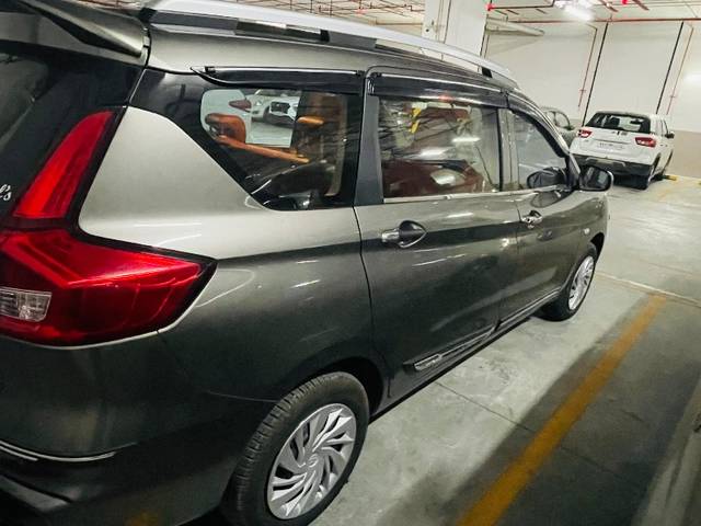 https://images10.gaadi.com/usedgaadi-sellcar/UsedCar/e54882faa/2afd116e-adc6-460b-a704-d2f48138a440.jpeg?imwidth=6401