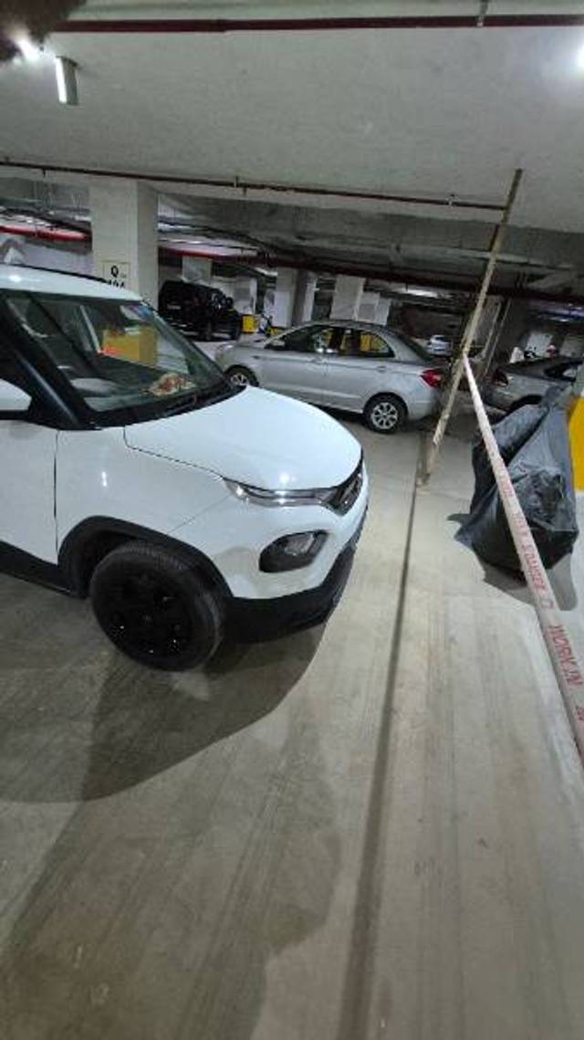 https://images10.gaadi.com/usedgaadi-sellcar/UsedCar/e5491668a/011a80a2-75c7-44bf-8b2b-12612e7ad8b6.jpg?imwidth=6401