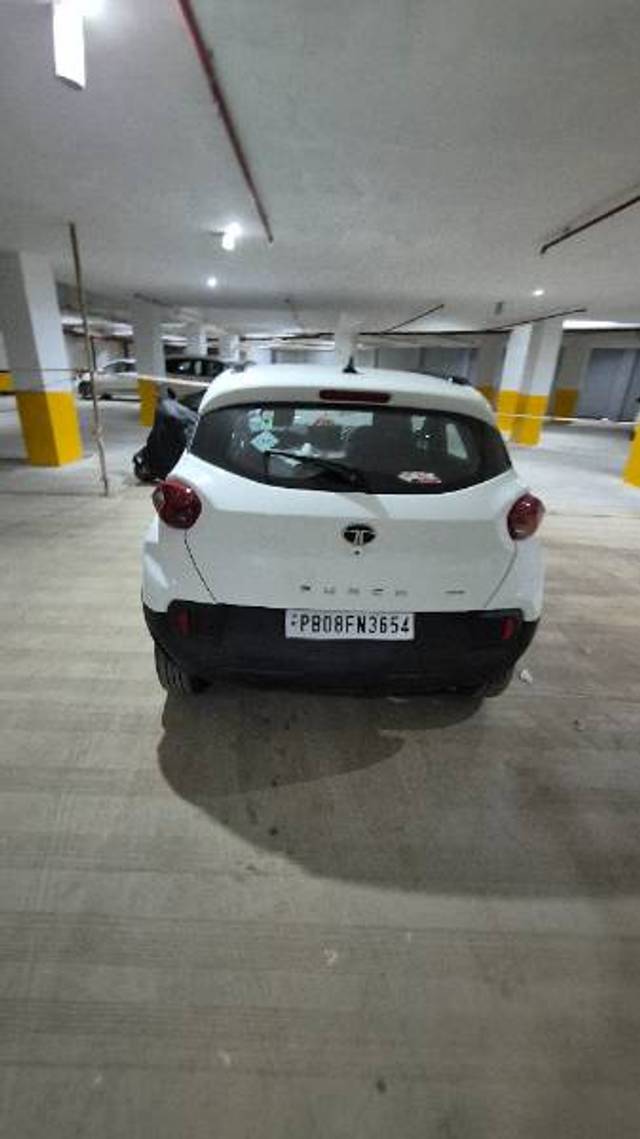 https://images10.gaadi.com/usedgaadi-sellcar/UsedCar/e5491668a/27a0aee1-1e9c-4bc9-9ab1-d8b54f17651d.jpg?imwidth=6402
