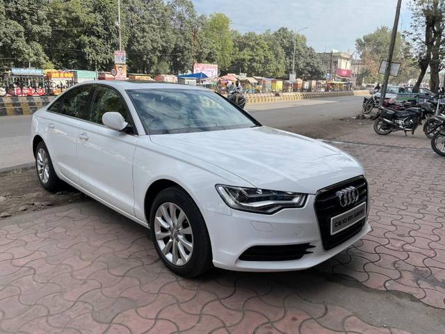https://images10.gaadi.com/usedgaadi-sellcar/UsedCar/e5494b1ea/6509a251-b64a-49ff-9fc1-58216f4a9b3a.jpeg?imwidth=6400