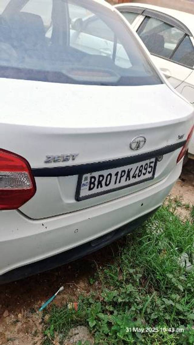 https://images10.gaadi.com/usedgaadi-sellcar/UsedCar/e54a154ba/39950646-9402-42d4-84e9-2f0fa10b27a5.jpg?imwidth=6401