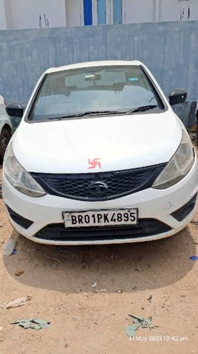 https://images10.gaadi.com/usedgaadi-sellcar/UsedCar/e54a154ba/703037c3-2ca4-4194-a6fe-2d2a06520ec7.jpg?imwidth=6400