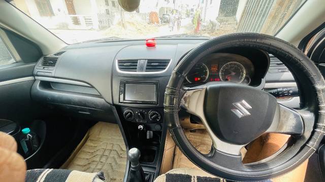 https://images10.gaadi.com/usedgaadi-sellcar/UsedCar/e54a24eda/96875bd0-680d-4aa0-a6b9-e76f10699876.jpeg?imwidth=6401