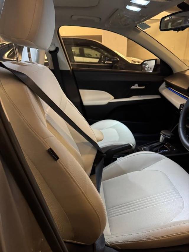 https://images10.gaadi.com/usedgaadi-sellcar/UsedCar/e54b037ba/389fe98c-9a99-4488-aaa9-8802348905b1.jpg?imwidth=6402