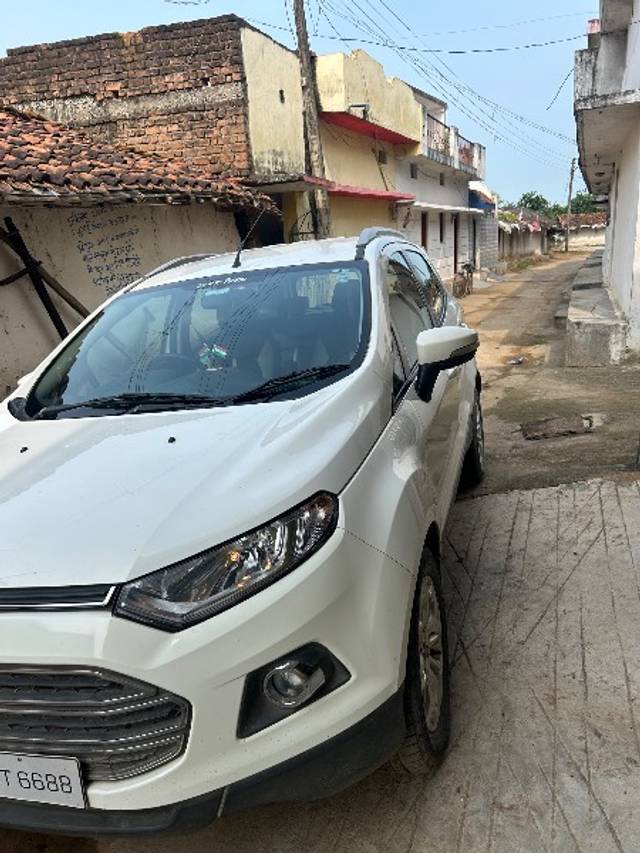 https://images10.gaadi.com/usedgaadi-sellcar/UsedCar/e54b0b4ea/b90f03dd-f4d9-4ec8-86a1-ebaaee6279a9.jpeg?imwidth=6402
