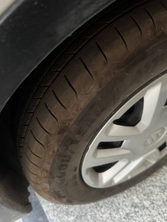 https://images10.gaadi.com/usedgaadi-sellcar/UsedCar/e54b156ba/e91bd282-ad0a-463a-b987-63d98fbefb72.jpeg?imwidth=6402