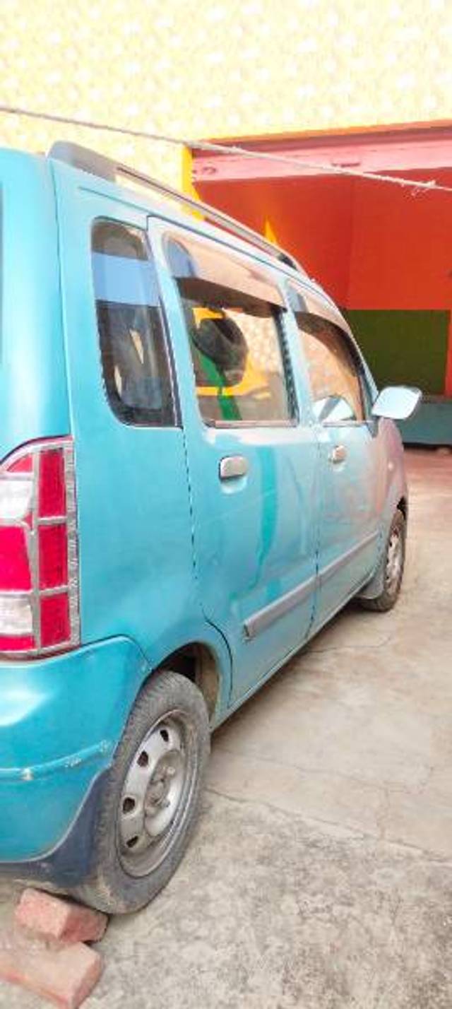 https://images10.gaadi.com/usedgaadi-sellcar/UsedCar/e54b7b49a/ba0b7551-b26a-44cd-821c-490cf7ca9087.jpg?imwidth=6401