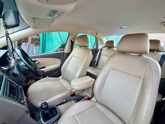 https://images10.gaadi.com/usedgaadi-sellcar/UsedCar/e54b9b6ea/c12c2372-f808-4c70-9e7c-ad5cacd0f51c.jpeg?imwidth=6401