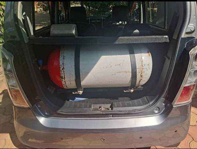 https://images10.gaadi.com/usedgaadi-sellcar/UsedCar/e54bab1ca/69ddc8ca-3fb1-478f-bcca-f77a457d4f58.png?imwidth=6402