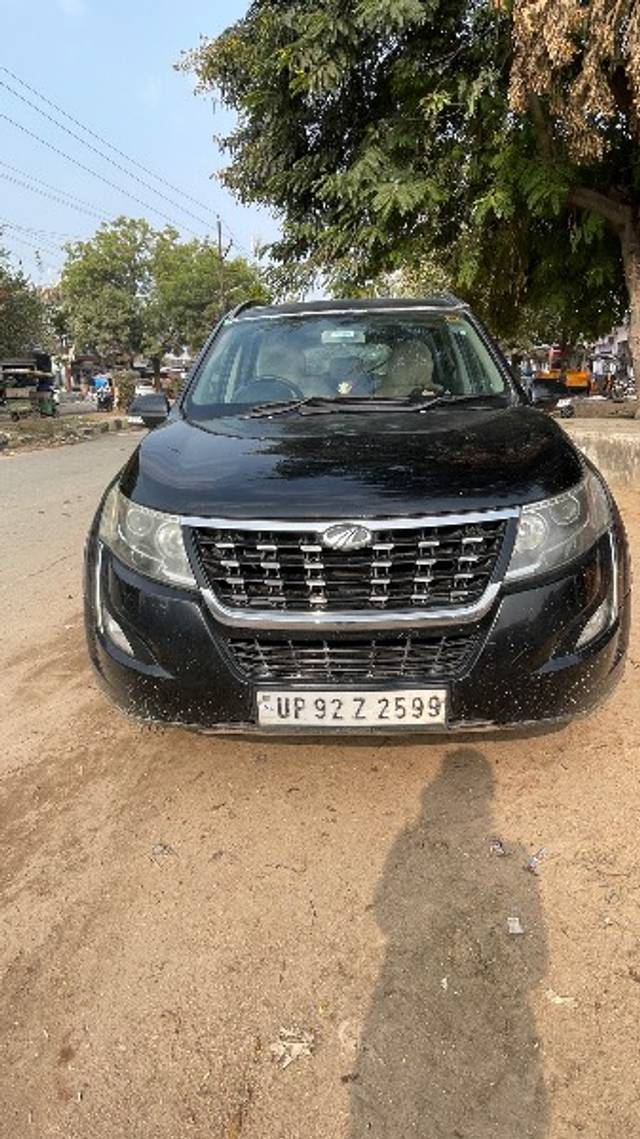 https://images10.gaadi.com/usedgaadi-sellcar/UsedCar/e54bee0ca/02534cee-2c4d-41e6-b9cc-2346add785fa.jpeg?imwidth=6400