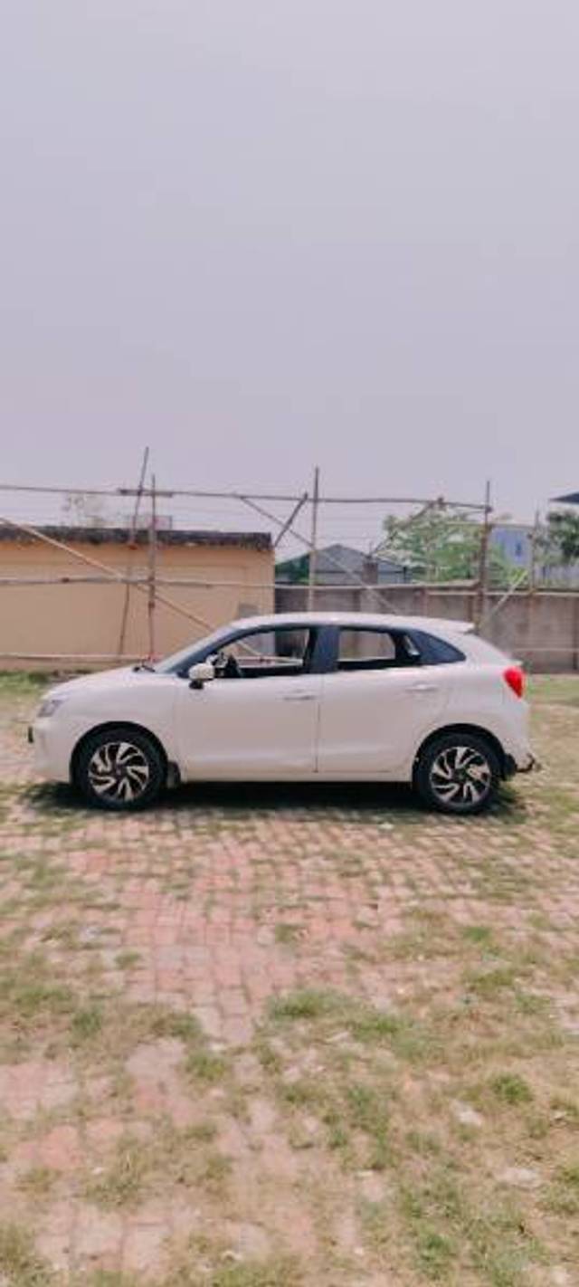 https://images10.gaadi.com/usedgaadi-sellcar/UsedCar/e54bf3dca/8b316cd3-eb98-481c-b57e-2279710955a1.jpg?imwidth=6401