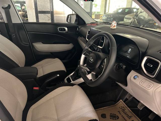 https://images10.gaadi.com/usedgaadi-sellcar/UsedCar/e54c0f79a/ef996768-03d1-4559-9a44-c5116c4c124a.jpeg?imwidth=6402