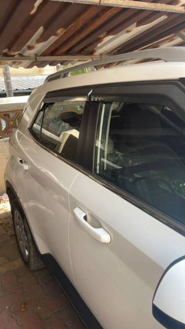 https://images10.gaadi.com/usedgaadi-sellcar/UsedCar/e54c5d42a/3ad5741a-0ddd-4917-9bbf-4ef69bbd14f4.jpeg?imwidth=6402