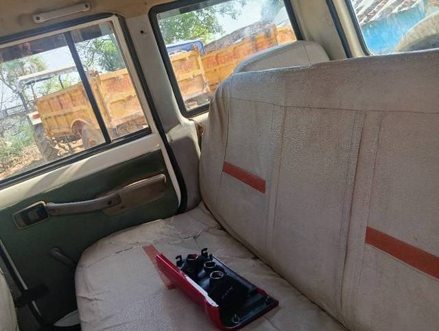 https://images10.gaadi.com/usedgaadi-sellcar/UsedCar/e54c72aba/ee2f2dcf-00d5-48a3-b87d-ef7fec18bd40.jpg?imwidth=6402