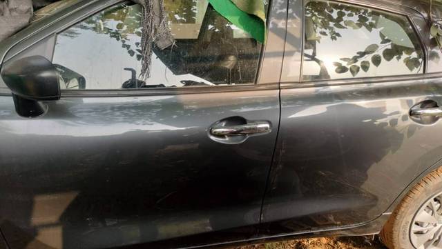 https://images10.gaadi.com/usedgaadi-sellcar/UsedCar/e54c812ba/2c92705c-1732-4fb3-9bc7-0c905e845f9f.jpg?imwidth=6401