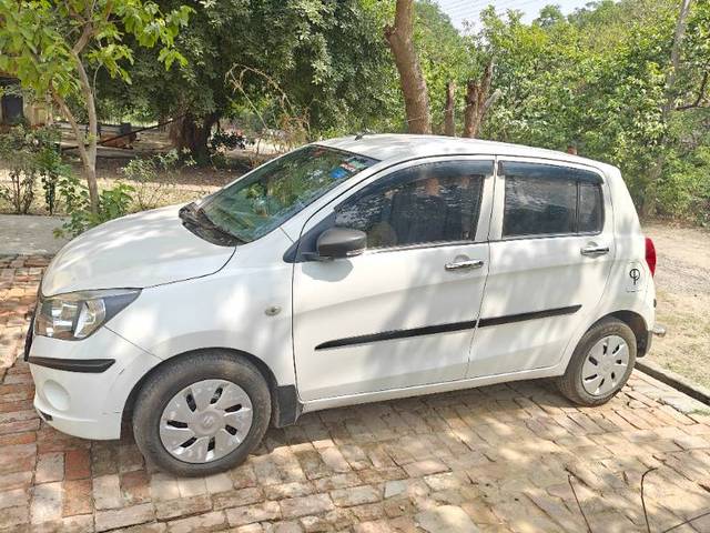 https://images10.gaadi.com/usedgaadi-sellcar/UsedCar/e54c8399a/2ccffa87-0ee8-43ba-9ad1-4c4e9a1734d7.jpg?imwidth=6402