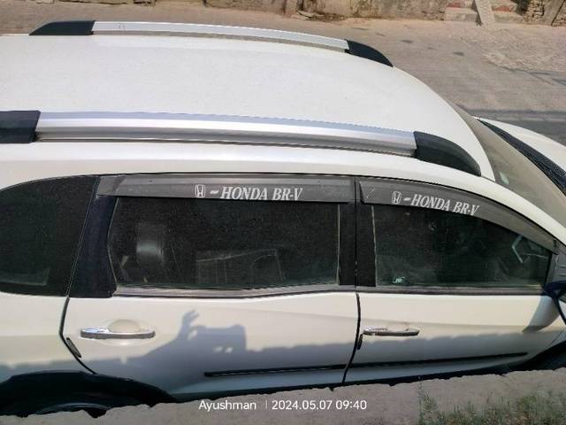 https://images10.gaadi.com/usedgaadi-sellcar/UsedCar/e54c968da/b106607a-5bbf-4682-afca-d328191c8db2.jpg?imwidth=6401