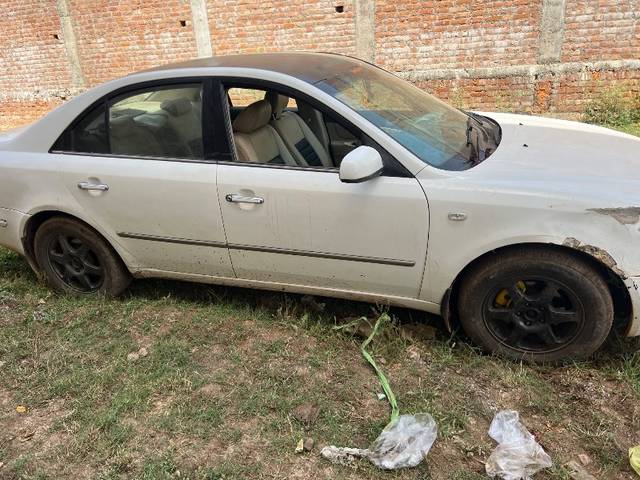 https://images10.gaadi.com/usedgaadi-sellcar/UsedCar/e54cc400a/0da5e8c2-44b0-46e0-86bc-9bb5dc4c3042.jpeg?imwidth=6401