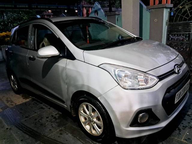 https://images10.gaadi.com/usedgaadi-sellcar/UsedCar/e54ce065a/4a8ae743-e8f1-42d0-b495-291f30ec554e.jpg?imwidth=6400