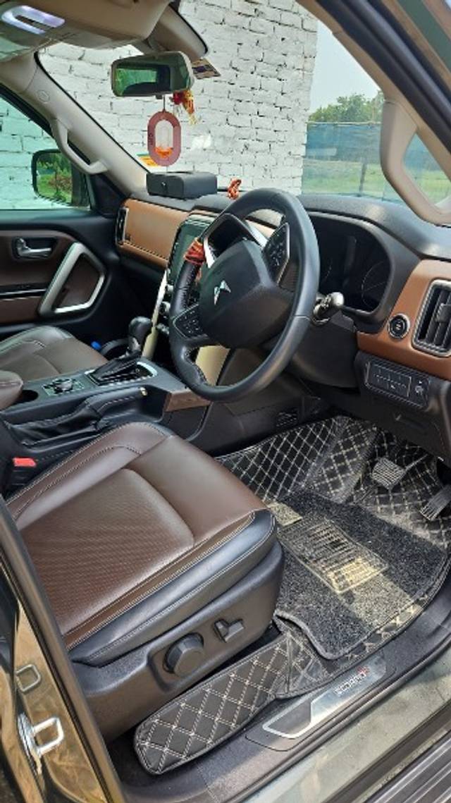 https://images10.gaadi.com/usedgaadi-sellcar/UsedCar/e54ce6a0a/e6611edc-d73b-4229-b0d1-5c814bdaea3d.jpeg?imwidth=6402