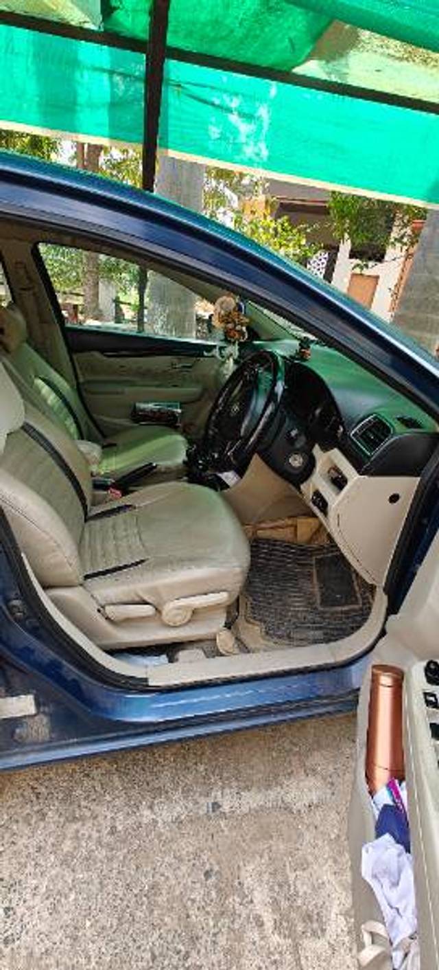 https://images10.gaadi.com/usedgaadi-sellcar/UsedCar/e54d1ce1a/b33b69ee-6210-40f2-8f8d-803147dcf548.jpg?imwidth=6401