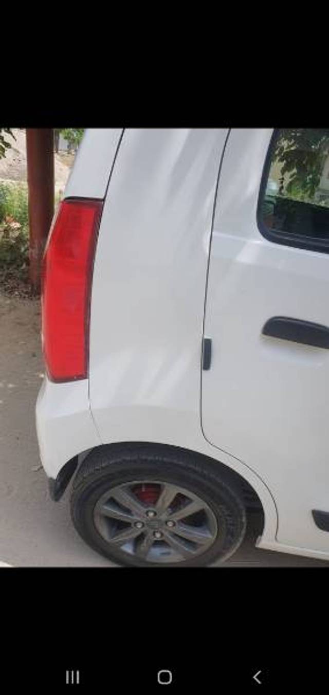 https://images10.gaadi.com/usedgaadi-sellcar/UsedCar/e54d88d2a/1f4d7407-2865-468e-8dda-36934cc1158e.jpg?imwidth=6402