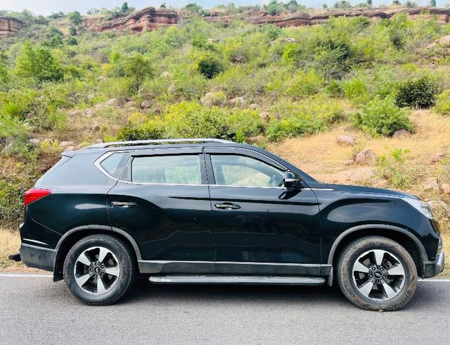 https://images10.gaadi.com/usedgaadi-sellcar/UsedCar/e54dff47a/ade9c527-225c-400b-8f30-06eb379e7d8f.jpeg?imwidth=6400
