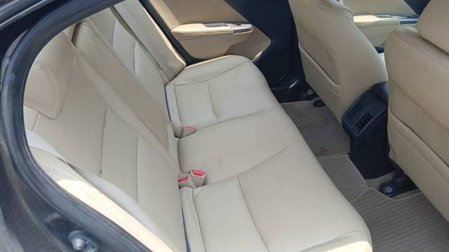 https://images10.gaadi.com/usedgaadi-sellcar/UsedCar/e54e827fa/2f8d140d-0027-47ee-8c9f-ca19751d55f0.jpg?imwidth=6402