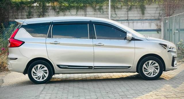 https://images10.gaadi.com/usedgaadi-sellcar/UsedCar/e54e880ca/bf91fc9a-0a25-4b57-a529-ebae1fd4e7d5.jpg?imwidth=6401