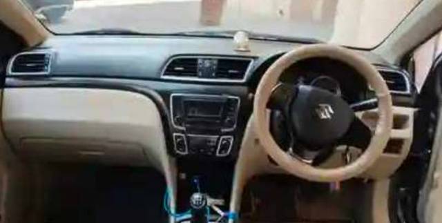 https://images10.gaadi.com/usedgaadi-sellcar/UsedCar/e54ea481a/b24378ee-f75c-4e18-93c5-af4c033c53d0.png?imwidth=6402