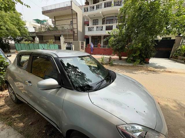 https://images10.gaadi.com/usedgaadi-sellcar/UsedCar/e54eef2fa/d5f9769d-c6ae-4e32-8a05-717bddb80de2.jpg?imwidth=6402