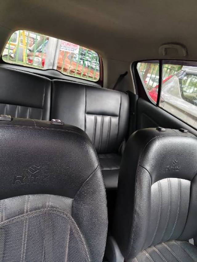 https://images10.gaadi.com/usedgaadi-sellcar/UsedCar/e54f8c94a/251e32f2-3df8-4ab1-888a-ac390cf735cb.jpg?imwidth=6402
