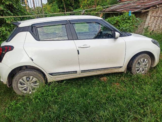 https://images10.gaadi.com/usedgaadi-sellcar/UsedCar/e54fbad8a/73ceb68f-59b6-4f87-b42f-eeaba6cea1f9.jpg?imwidth=6402