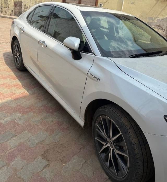 https://images10.gaadi.com/usedgaadi-sellcar/UsedCar/e54fc605a/b1fc3ab4-ba3d-43d1-8514-ef2d6a4d503b.jpeg?imwidth=6401