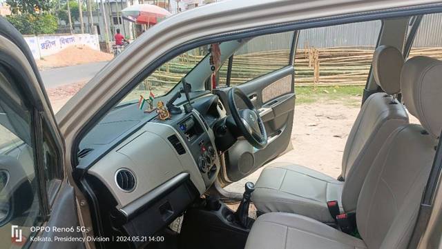 https://images10.gaadi.com/usedgaadi-sellcar/UsedCar/e54fdc09a/733ca871-94ee-471d-9938-ee3794a79e83.jpg?imwidth=6402