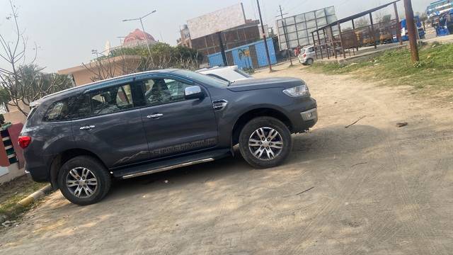 https://images10.gaadi.com/usedgaadi-sellcar/UsedCar/e5506bb0a/f085969d-c11c-43ac-a6d8-787f8fc39cec.jpeg?imwidth=6400