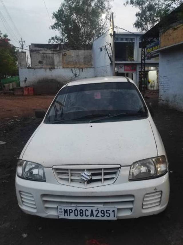 https://images10.gaadi.com/usedgaadi-sellcar/UsedCar/e550866ba/f3b5b80c-1b23-4978-8a9c-35615c604fbb.jpg?imwidth=6400