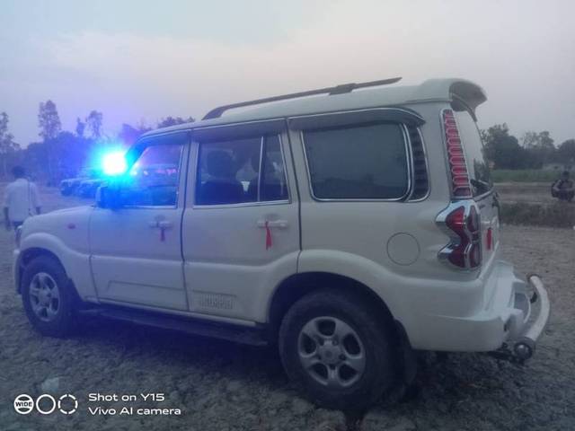 https://images10.gaadi.com/usedgaadi-sellcar/UsedCar/e55104cda/577d9392-f835-465a-af16-b3de4afe6eba.jpg?imwidth=6401