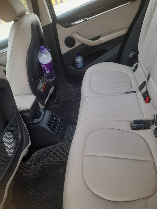 https://images10.gaadi.com/usedgaadi-sellcar/UsedCar/e551126aa/ada4aff8-cf73-47ff-b5c2-4dd63cc1d74d.jpeg?imwidth=6401