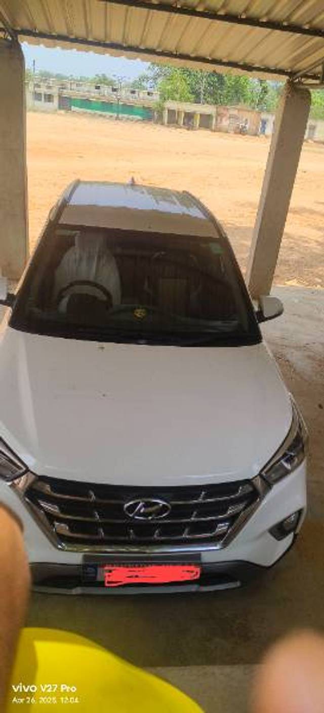 https://images10.gaadi.com/usedgaadi-sellcar/UsedCar/e5512108a/adf9ea54-8054-4f92-b0ce-2afbe8cc7dc2.jpg?imwidth=6400
