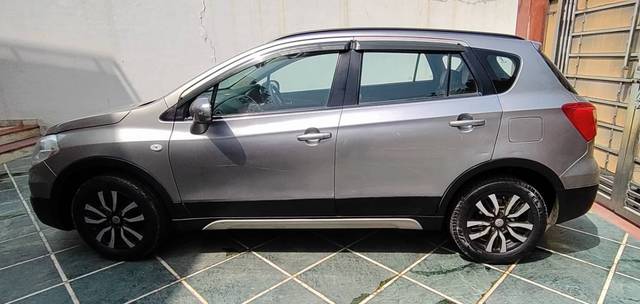https://images10.gaadi.com/usedgaadi-sellcar/UsedCar/e5515e45a/27434573-2a17-403b-b5c0-de5a1c0caaee.jpg?imwidth=6402
