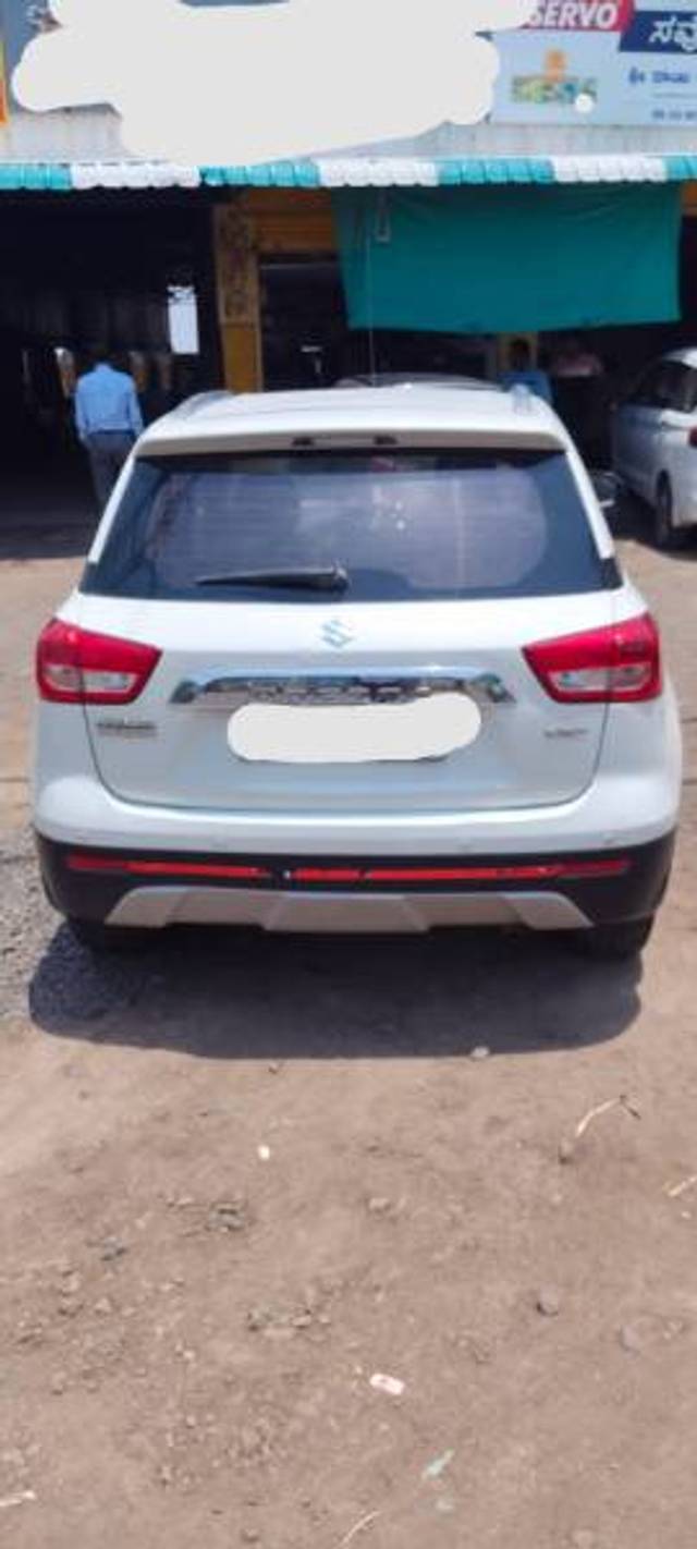 https://images10.gaadi.com/usedgaadi-sellcar/UsedCar/e5516fc8a/1fa8e09a-f320-4fba-8e54-c41bb09dad65.jpeg?imwidth=6402