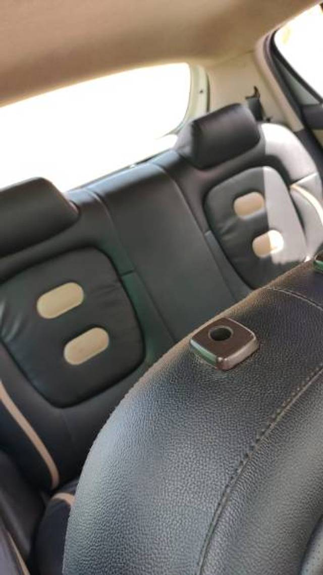 https://images10.gaadi.com/usedgaadi-sellcar/UsedCar/e551d934a/7c29c55d-e050-434f-a7c2-0f5354499713.jpg?imwidth=6402