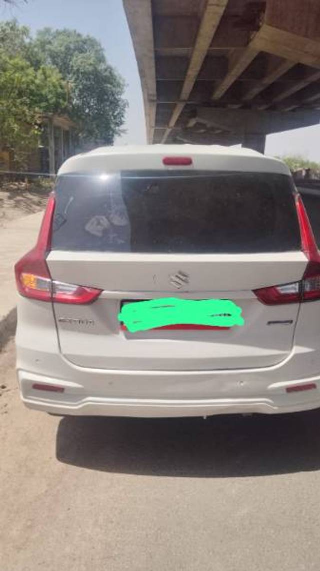 https://images10.gaadi.com/usedgaadi-sellcar/UsedCar/e551eb65a/3a421ea8-7598-4407-9f7f-ec5e0332b0e4.jpg?imwidth=6400