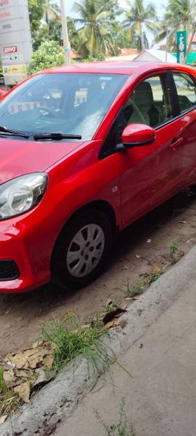 https://images10.gaadi.com/usedgaadi-sellcar/UsedCar/e552bb35a/2811804b-3edc-492b-a4a9-c93c9a630c9a.jpg?imwidth=6402