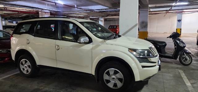 https://images10.gaadi.com/usedgaadi-sellcar/UsedCar/e552e534a/9bff63d3-1a14-4e5d-8944-ecb8eaa60b95.jpeg?imwidth=6400