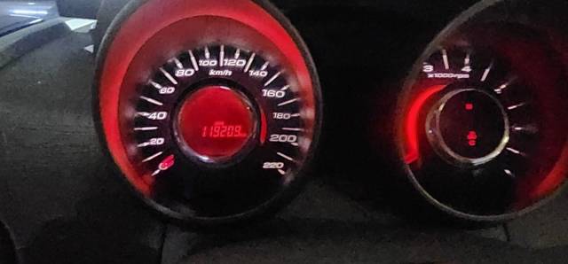 https://images10.gaadi.com/usedgaadi-sellcar/UsedCar/e552e534a/e9236e82-0819-415c-9943-89a782c2b5c8.jpeg?imwidth=6402